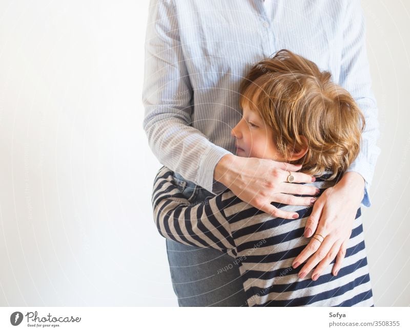 kids hugging images