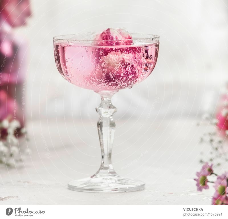 rose champagne glasses