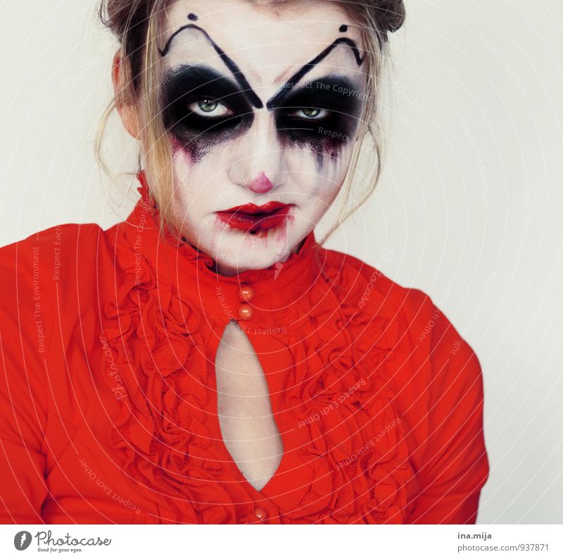 scary clown makeup for women