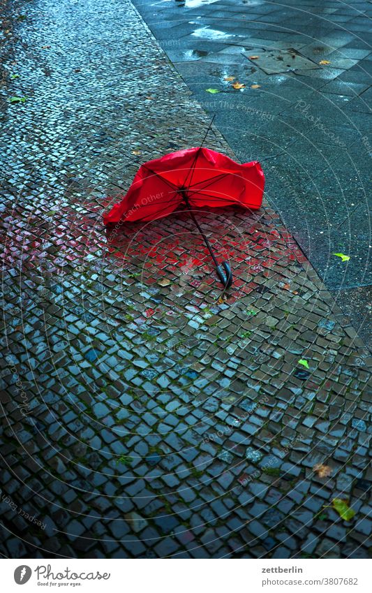 Download Beautiful Rain From The Umbrella Wallpaper | Wallpapers.com
